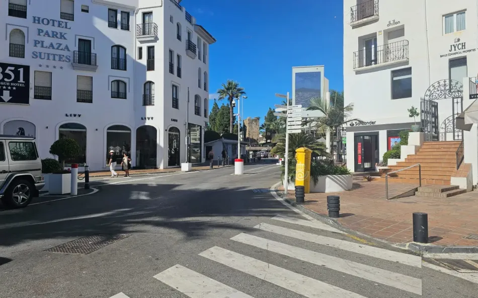 Parkering till salu i Marbella - Puerto Banus