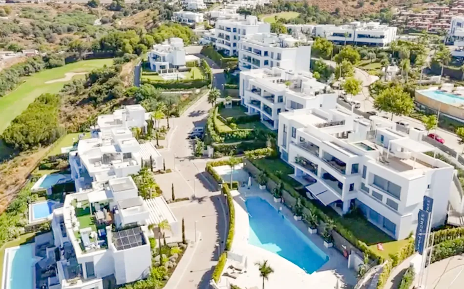 Tvåvånings takvåning till salu i Santa Clara, Marbella Öst