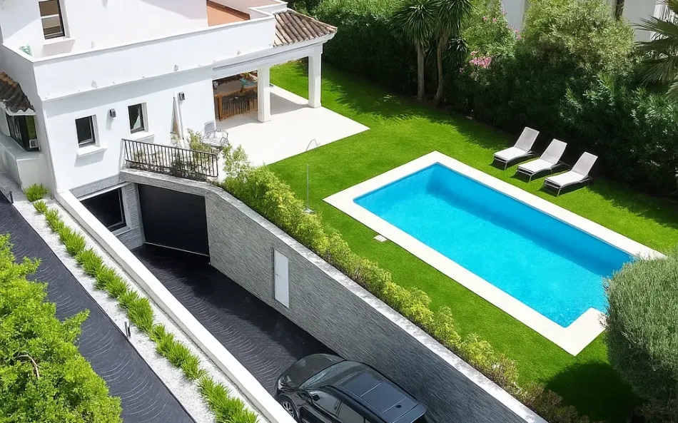 Villa Cisne - En nyrenoverad villa på en solig tomt i Nueva Andalucia