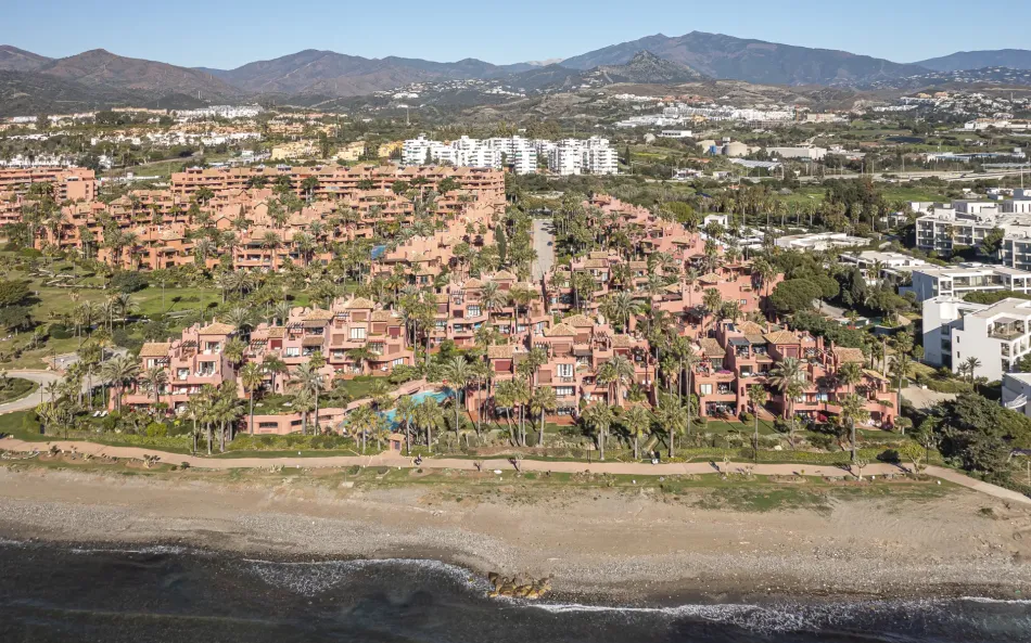 Markplanslägenhet till salu i Menara Beach, Estepona Öst