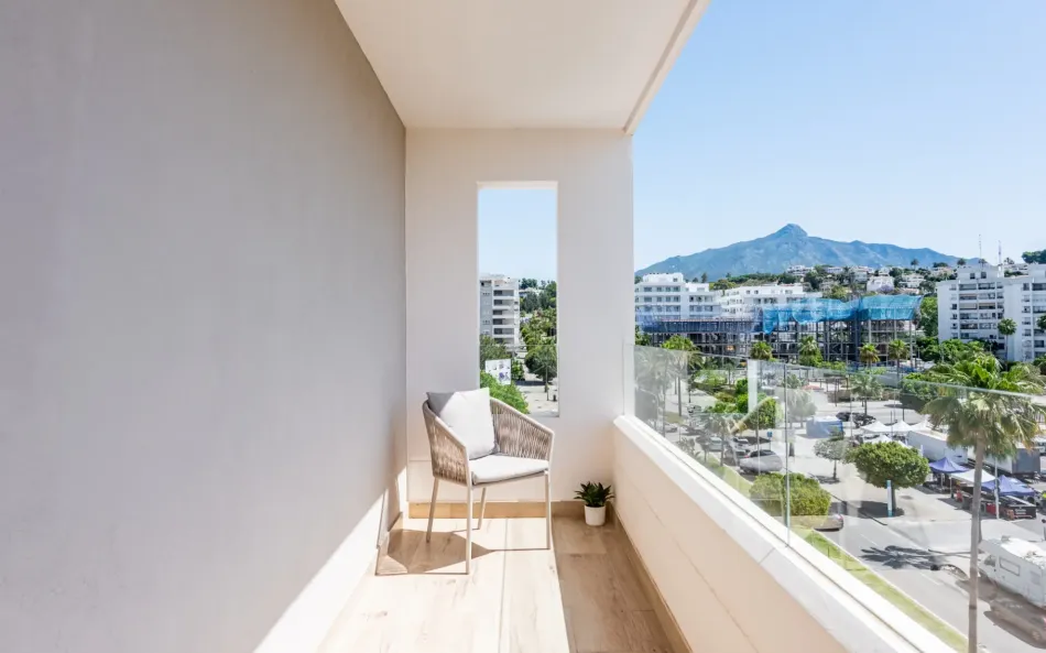 Brand New Luxury Corner Lägenhet med Sea & Mountain Views i Nueva Andalucia, Marbella