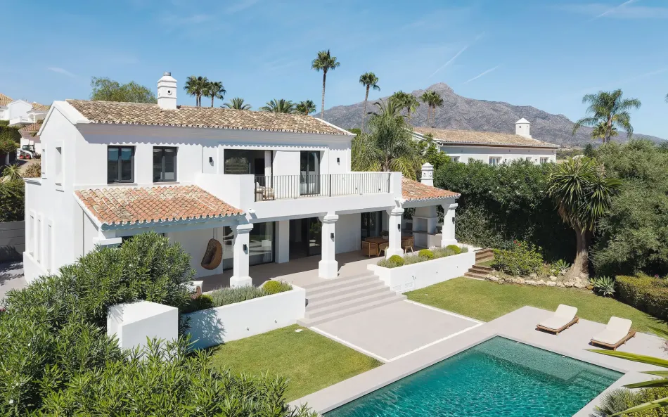Villa till salu i Los Naranjos, Nueva Andalucia