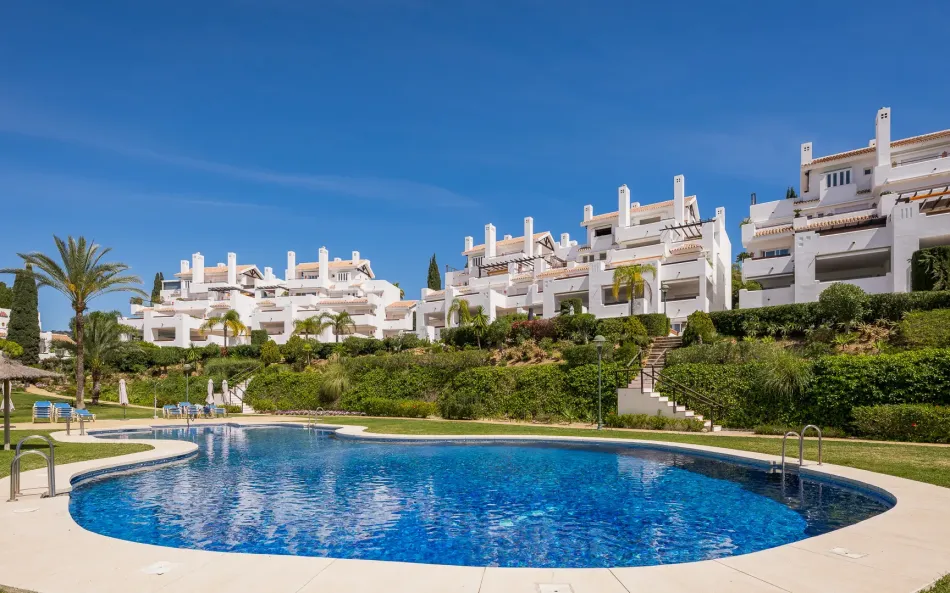 Exklusiv lägenhet Reformerad i Palm Beach, Los Monteros, strandfront