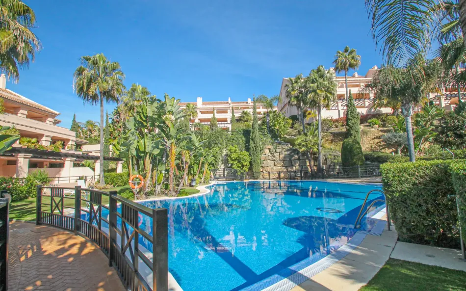 Lägenhet till salu i Nueva Andalucia, Marbella