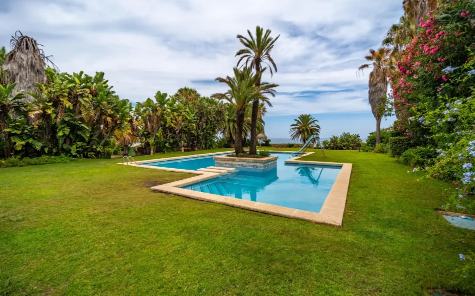 Villa till salu i Estepona
