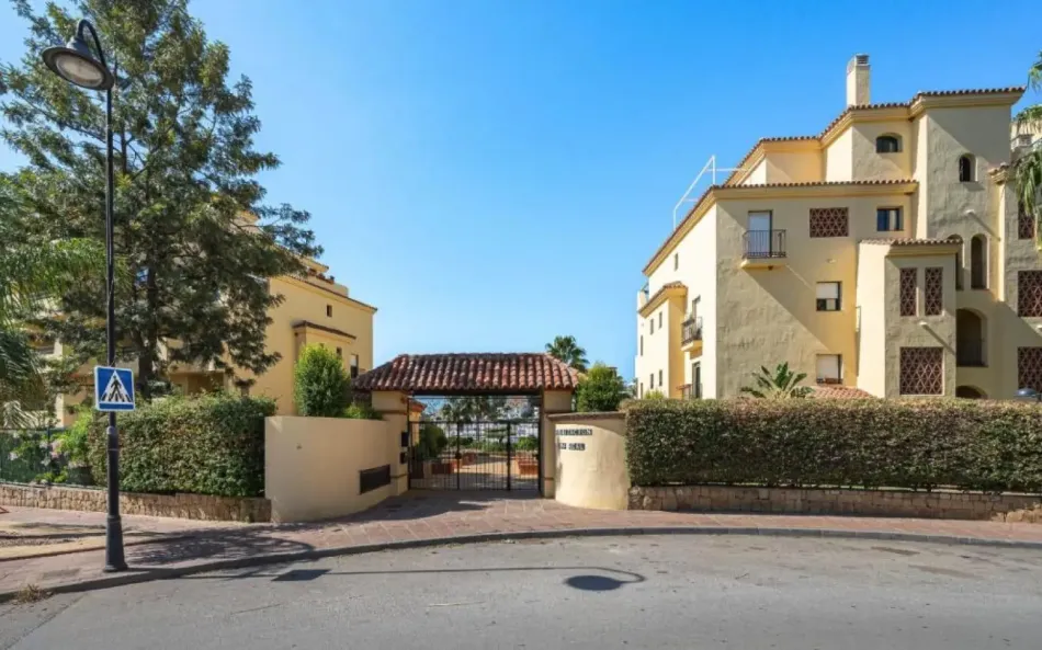 Markplanslägenhet till salu i La Resina Golf, Estepona Öst