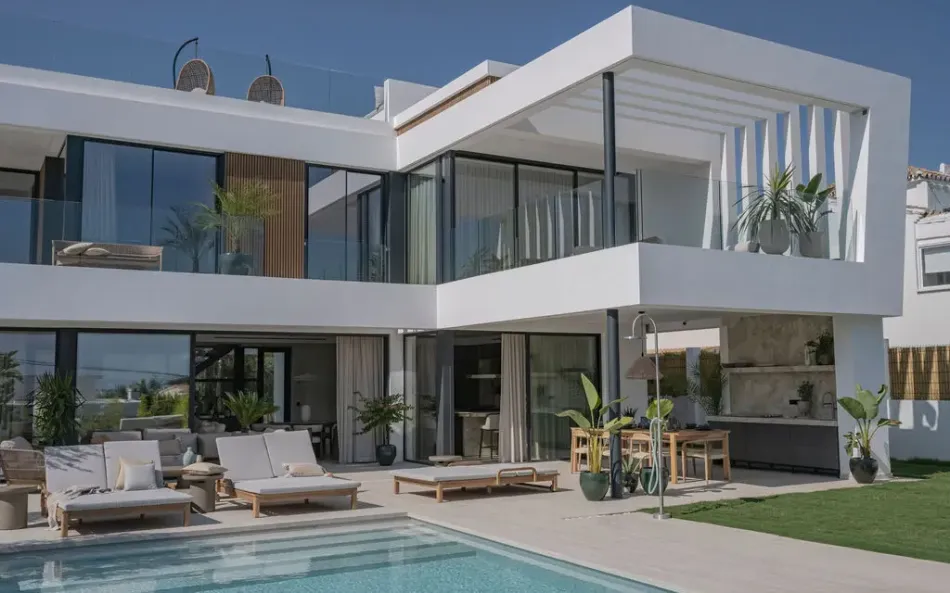 Villa for sale in Marbesa, Marbella East