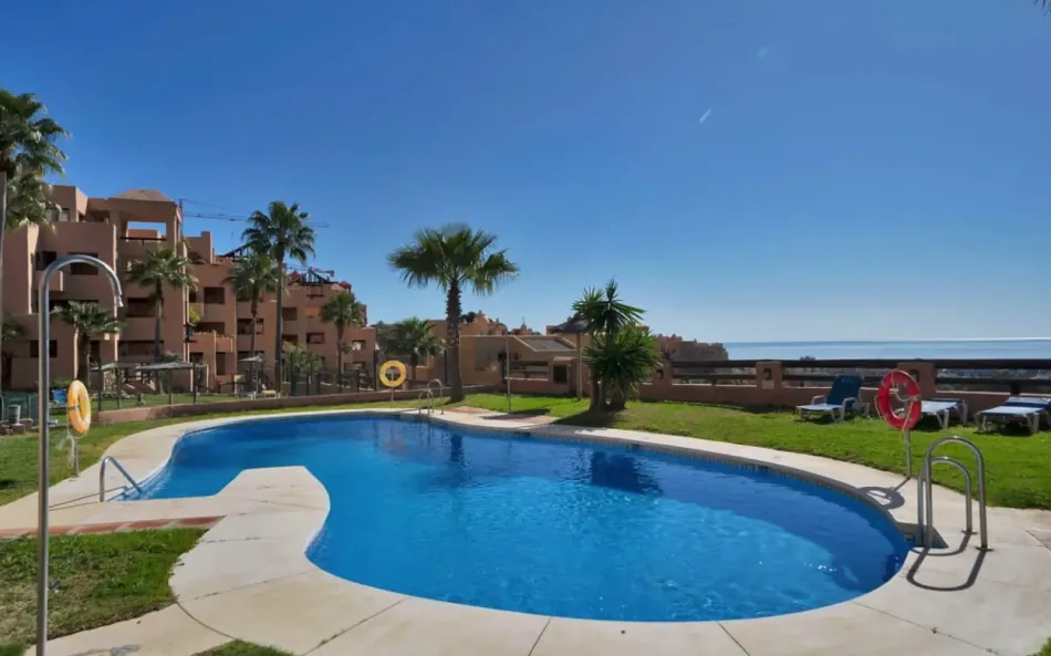 Elegant Furnished 3-Bedroom Ground-Floor Apartment