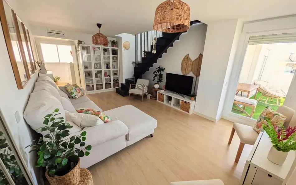 Tvåvånings takvåning till salu i Estepona Centre, Estepona Stad