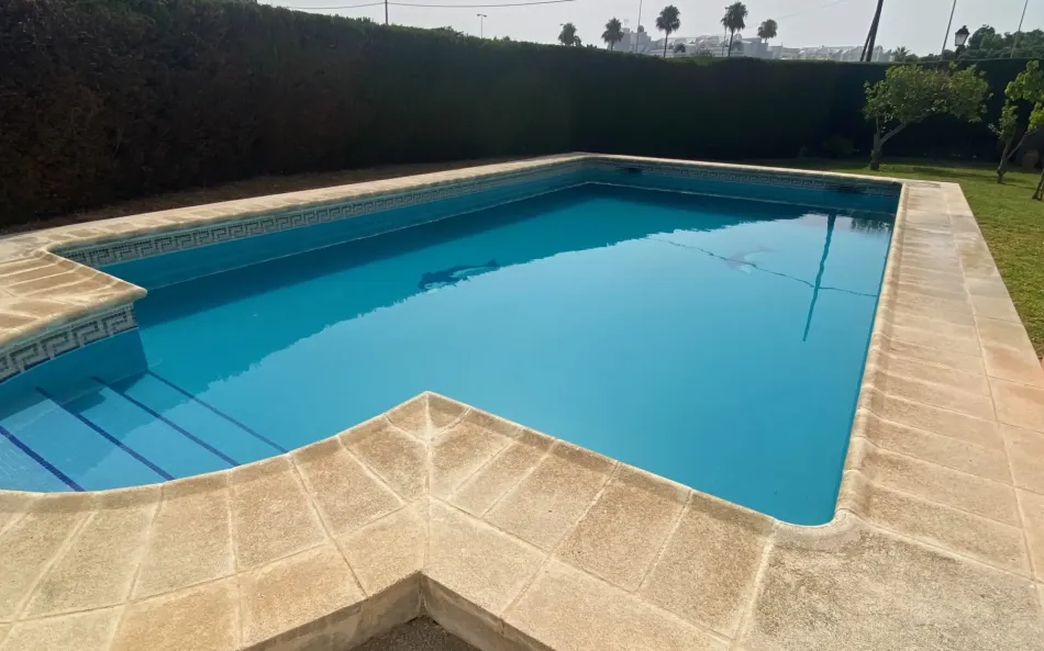 Villa till salu i El Velerin, Estepona Öst