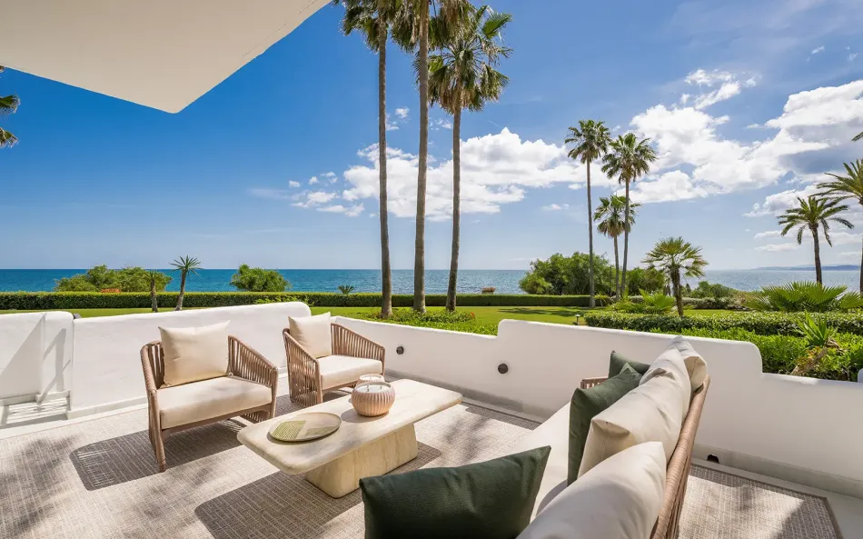 Markplanslägenhet till salu i Alcazaba Beach, Estepona Öst