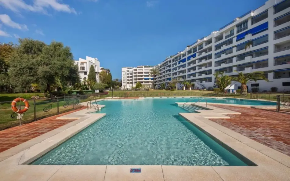 Lägenhet till salu i Marbella - Puerto Banus