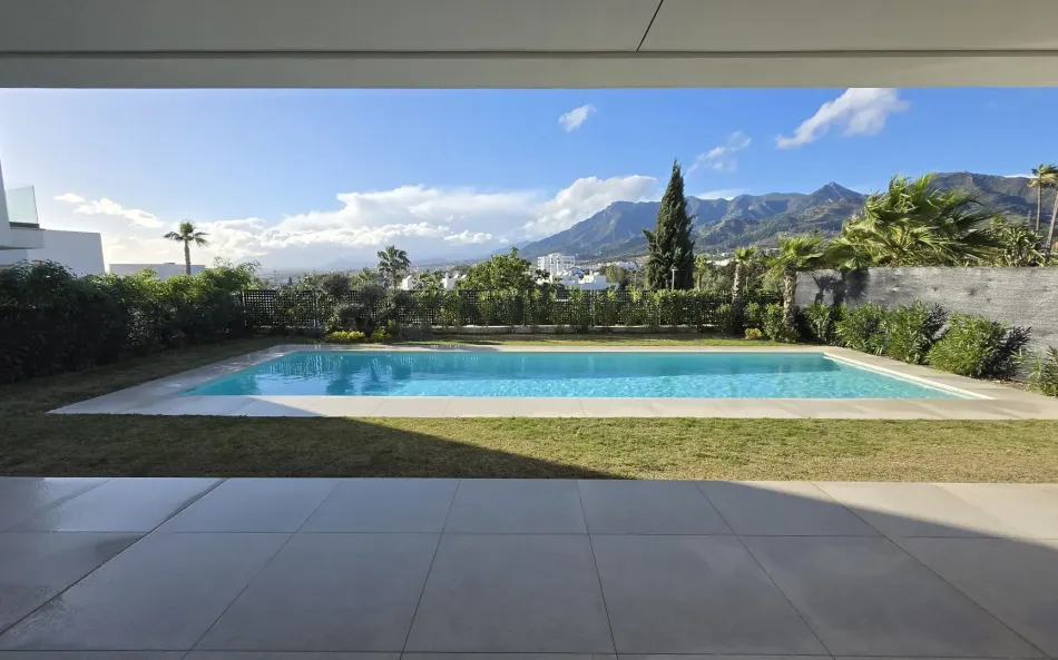 Utsökt lyxvilla med fyra sovrum i La Finca de Marbella, Marbella East
