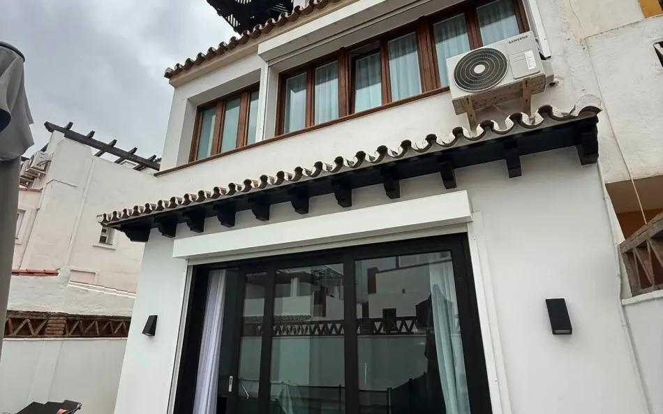 Radhus till salu i Bello Horizonte, Marbella Öst