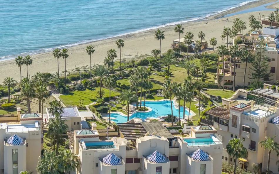Two-Bedroom Beachfront Apartment in the New Golden Mile