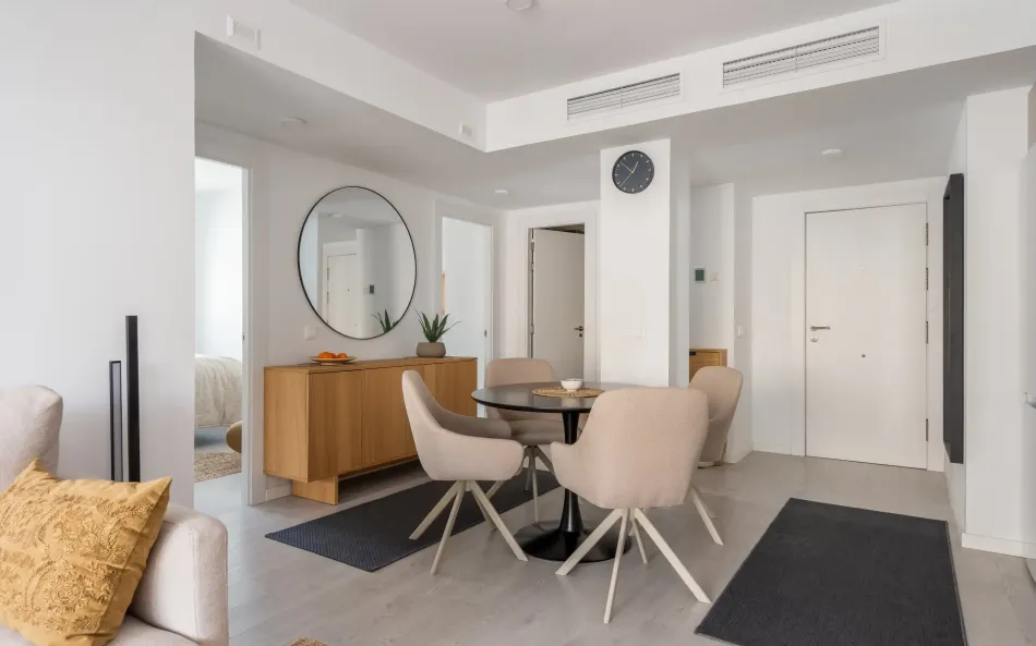 Pine Hills · Torreblanca — Three-Bedroom Residence