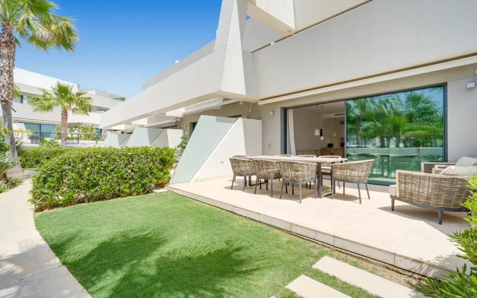 Immaculate four-bedroom townhouse located in an exclusive community in La Cala de Mijas