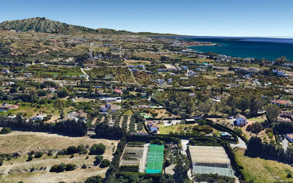 Exclusive Estate with views In El Padron