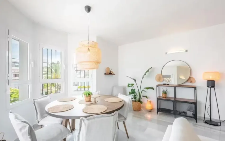 Penthouse til salg i Los Naranjos de Marbella, Nueva Andalucia