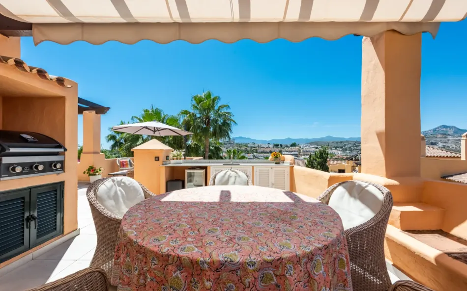 Duplex Penthouse til salg i El Campanario, Estepona East