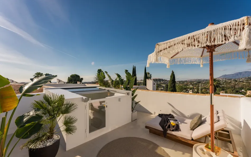 Byhus til salg i Altos de Aloha, Nueva Andalucia