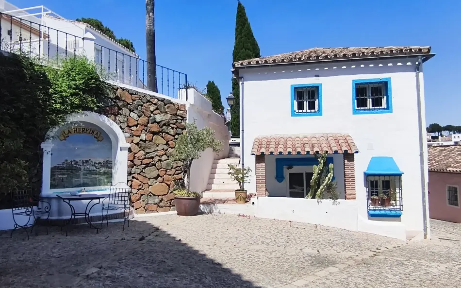 Hus til salg i El Madroñal, Benahavis