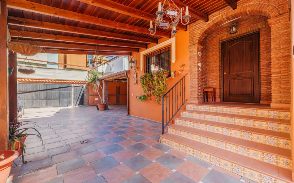 Spectacular semi-detached house in Puerto de La Torre