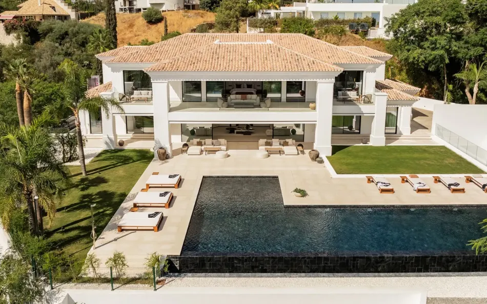 Villa for sale in La Quinta, Benahavis
