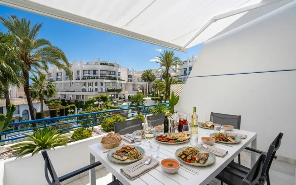 Fully refurbished second line beach duplex in Marbella town center