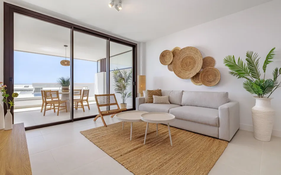 Contemporary Apartment with Exceptional Outdoor Space in Lomas del Higuerón