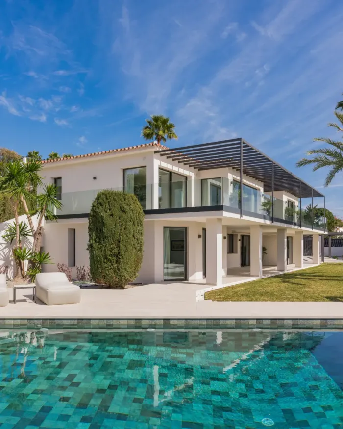 Villa en venta en Rocio de Nagüeles, Marbella Golden Mile
