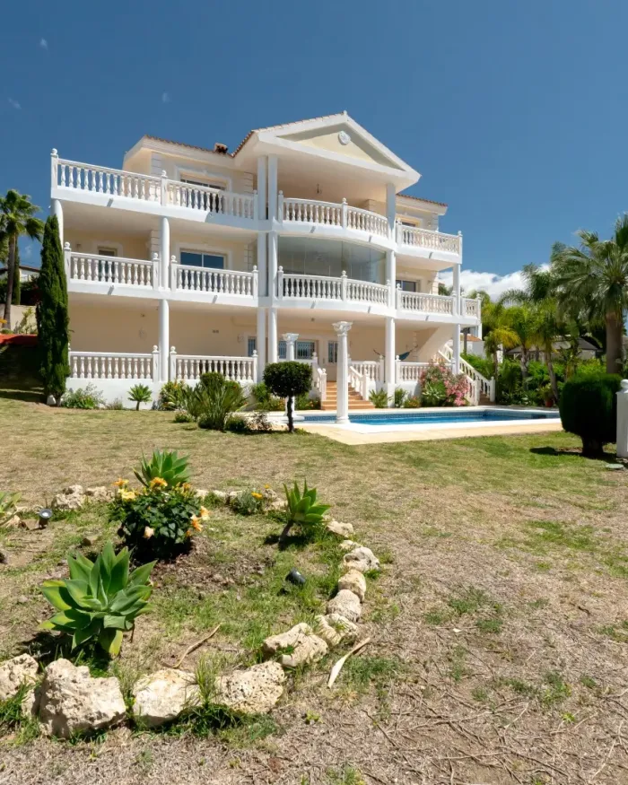 Villa till salu i Elviria, Marbella Este