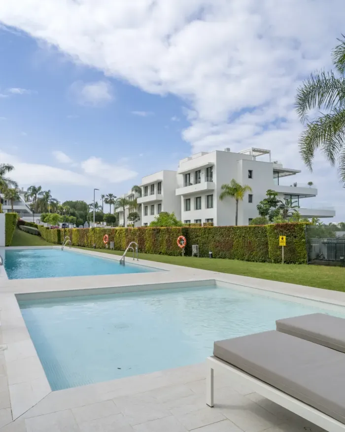 Penthouse for sale in Cataleya, Estepona East