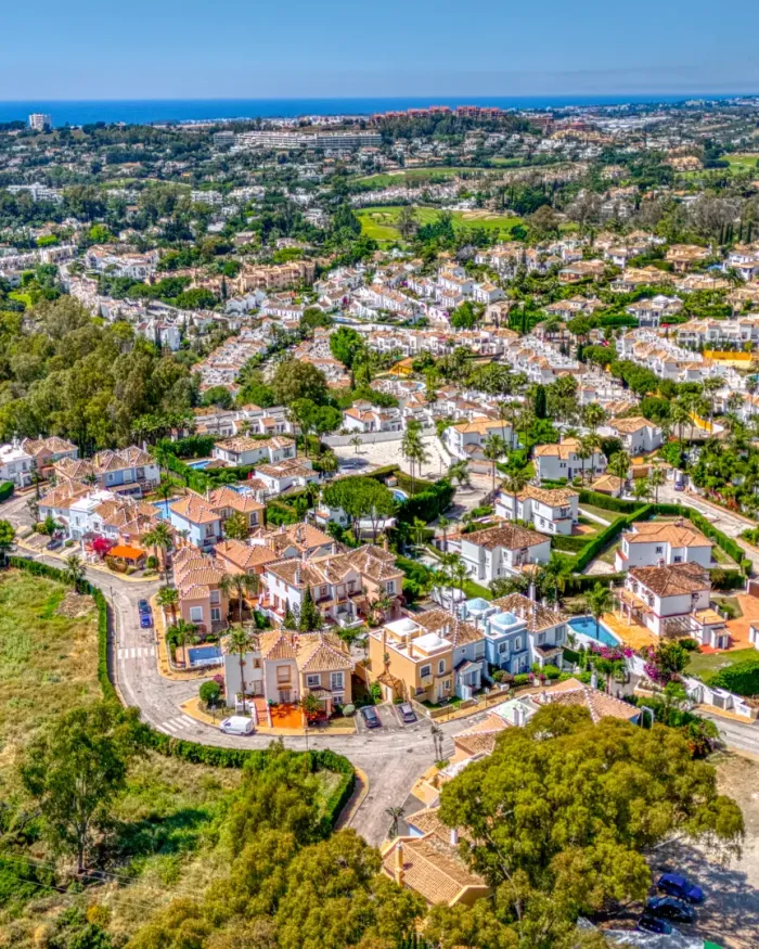 Town House for sale in Aloha Lake Village, Nueva Andalucia