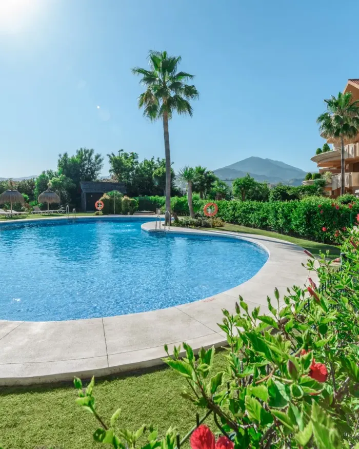 Appartement begane grond te koop in Magna Marbella, Nueva Andalucia