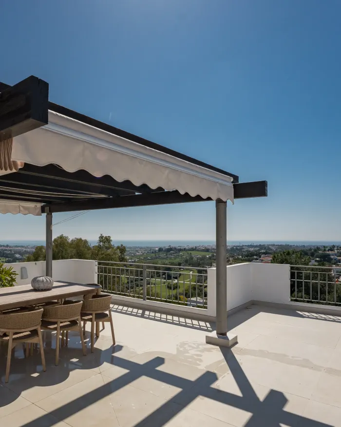 Duplex Penthouse for sale in La Quinta, Benahavis