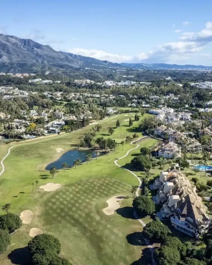 Duplex for sale in Country Club Las Brisas, Nueva Andalucia