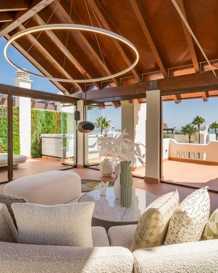 Penthouse for sale in Bahía del Velerín, Estepona East