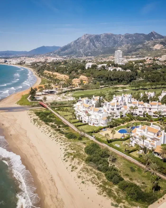 Lägenhet till salu i Los Monteros, Marbella Este