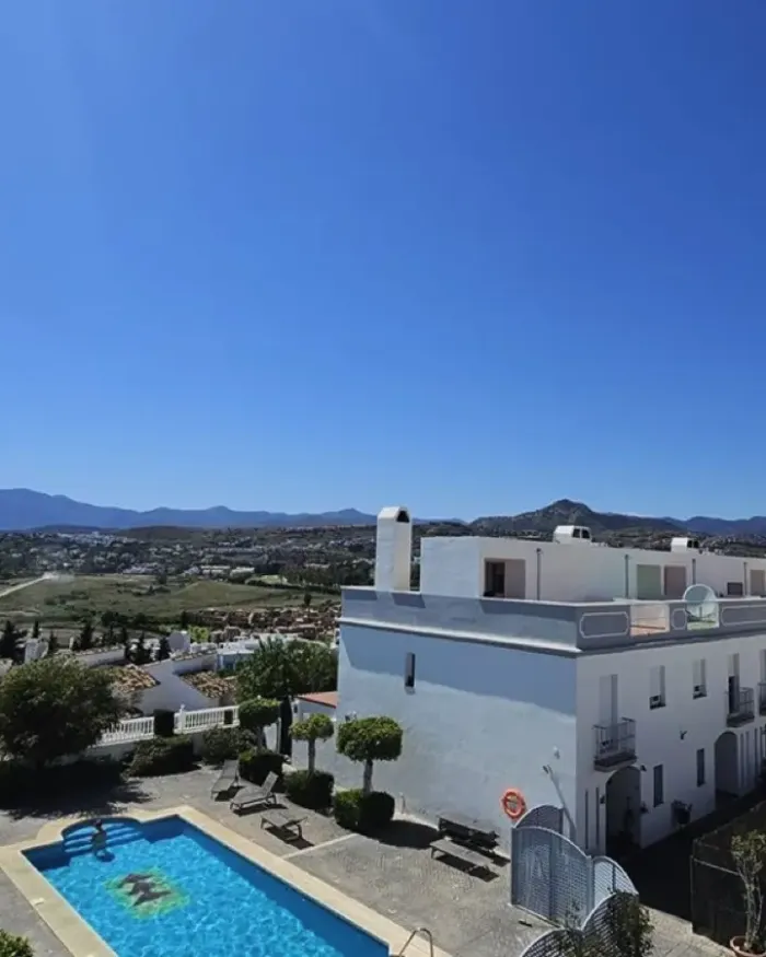 Town House for sale in Nueva Atalaya, Estepona East