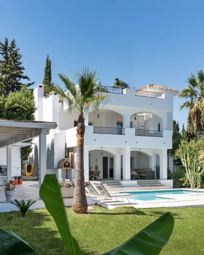 Casa en venta en Nueva Andalucia, Marbella