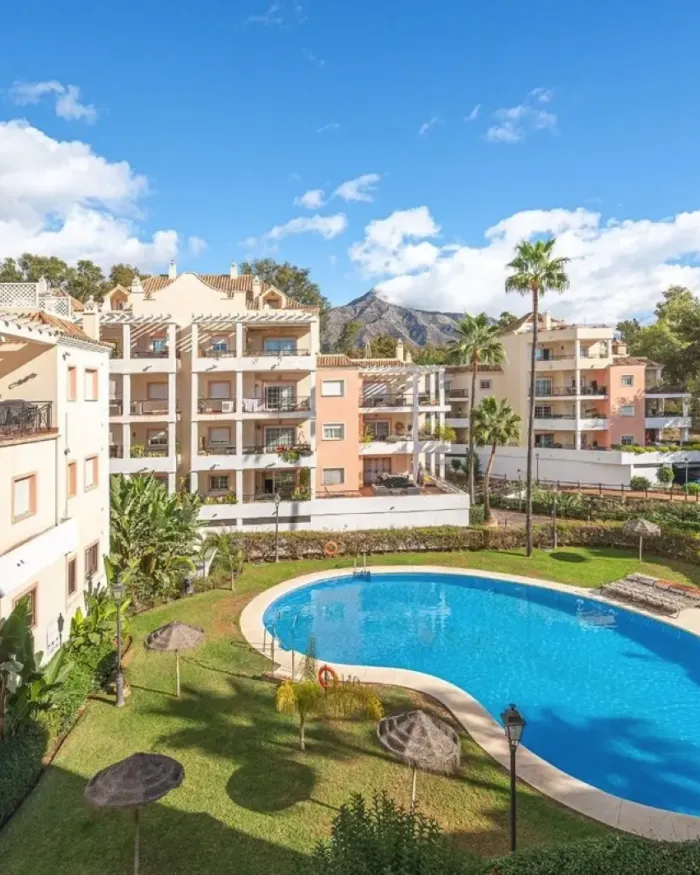 Apartamento en venta en Las Brisas, Nueva Andalucia
