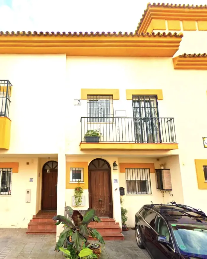 Byhus til salg i Punta Plata, Estepona Town