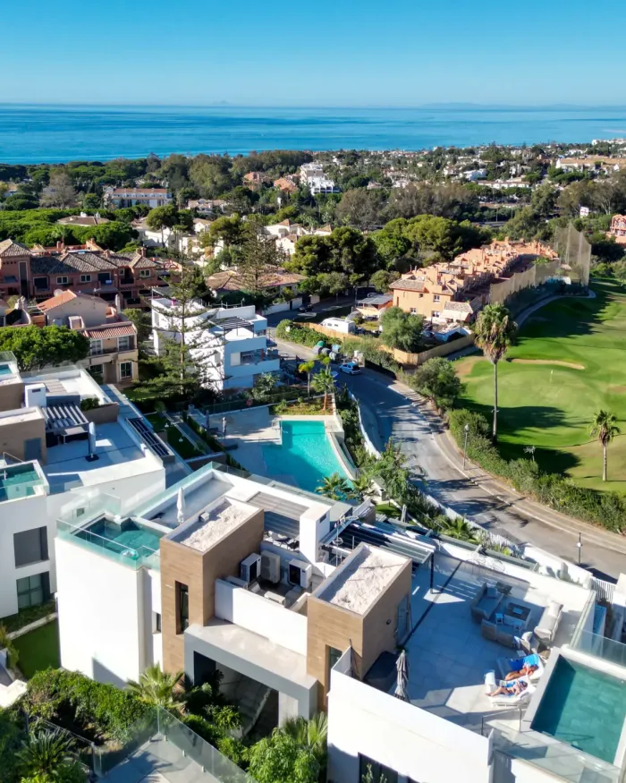 Villa for sale in Artola, Marbella Este
