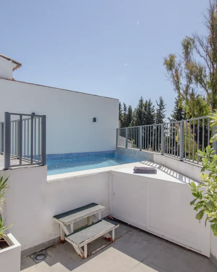 Semi-fritliggende hus til salg i San Pedro de Alcantara
