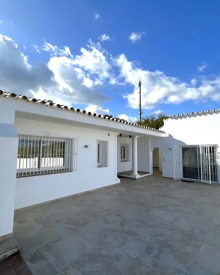 Villa te koop in El Faro de Calaburras, Mijas Costa