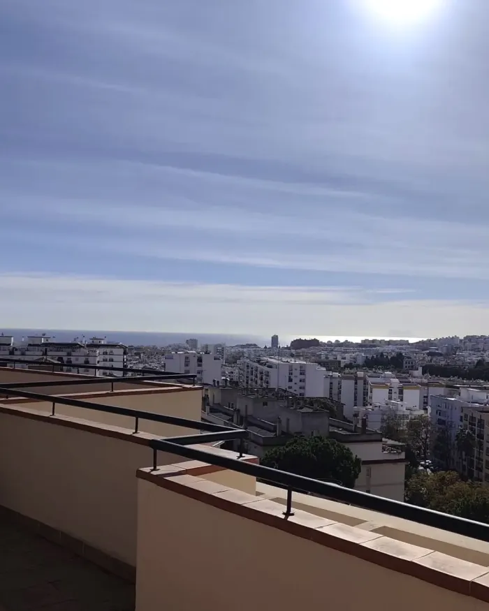 Takvåning till salu i Avda de Andalucia - Sierra de Estepona, Estepona Town