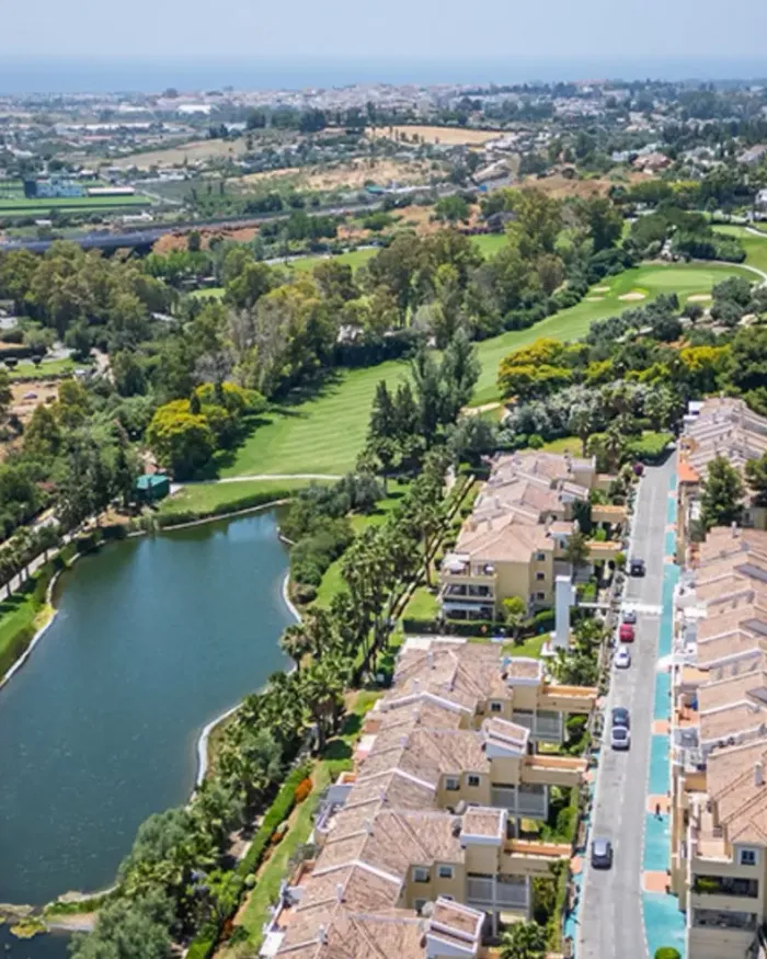 Apartment for sale in La Quinta, Benahavis