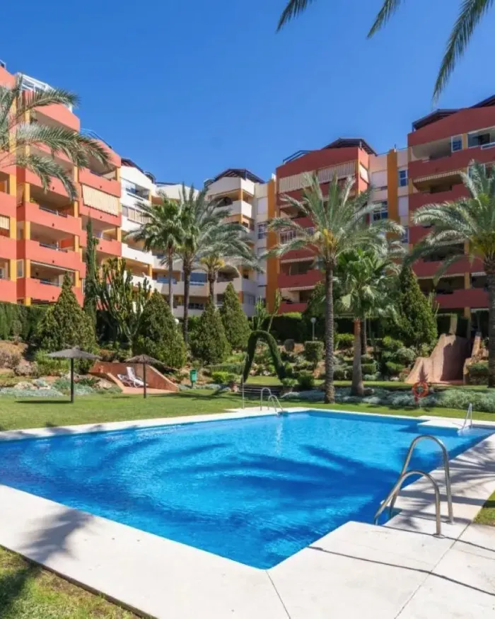 Lägenhet till salu i Nueva Atalaya, Estepona East