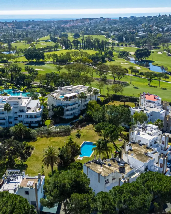 Penthouse for sale in Aloha, Nueva Andalucia